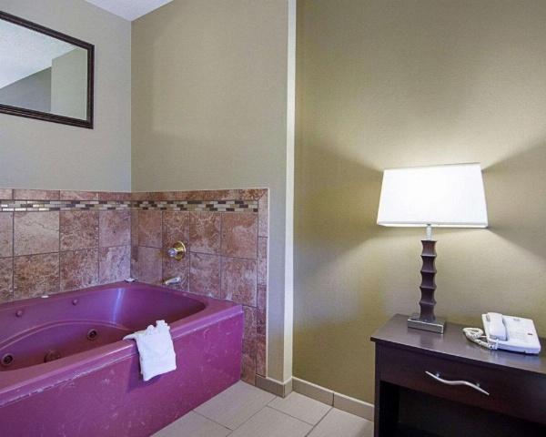 Quality Inn & Suites Little Rock West image 19
