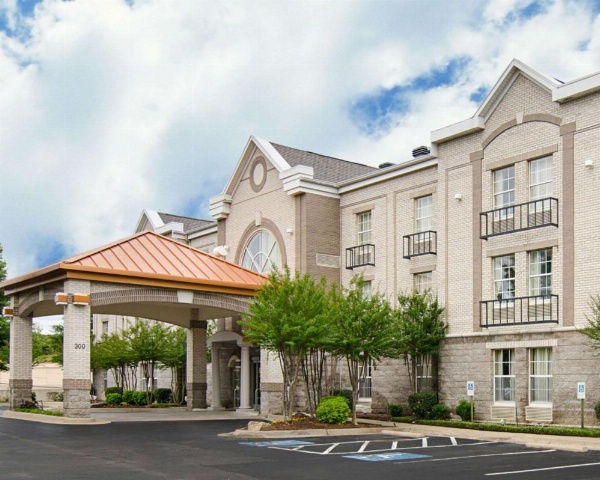 Quality Inn & Suites Little Rock West image 29