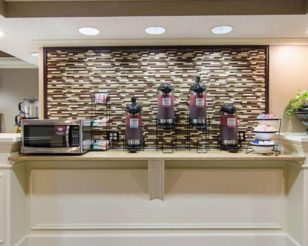 Quality Inn & Suites Little Rock West image 6